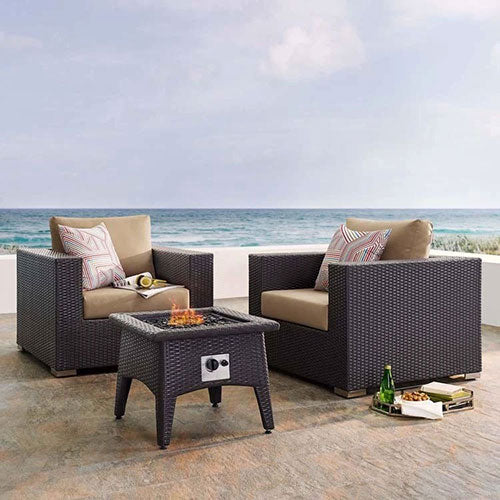 Creative Tips for Outdoor Living Spaces You Can Enjoy Year-Round