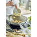 1005382 Kitchen/Cookware/Woks